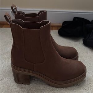 Brown Chelsea Boots